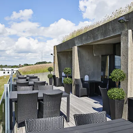 فندق Toppen Af 4*